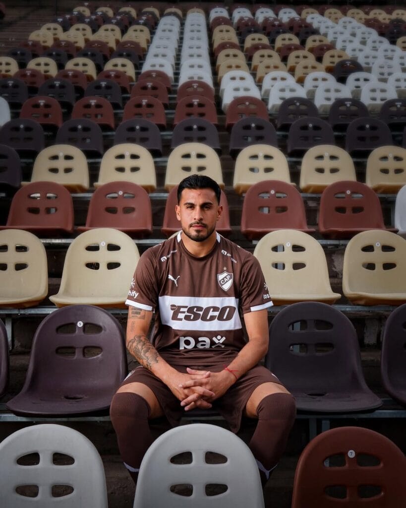 Que se prepare América. El barrio de Saavedra está llegando.#PUMAxPlatense disponible en PUMA DO (2)