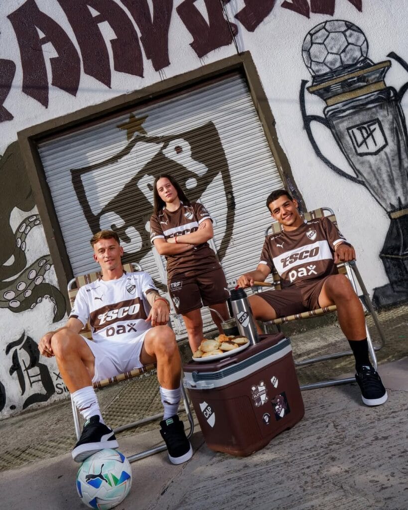 Que se prepare América. El barrio de Saavedra está llegando.#PUMAxPlatense disponible en PUMA DO (3)